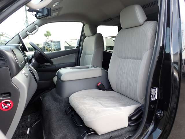 Nissan CARAVAN WAGON 2018-07 189952-21