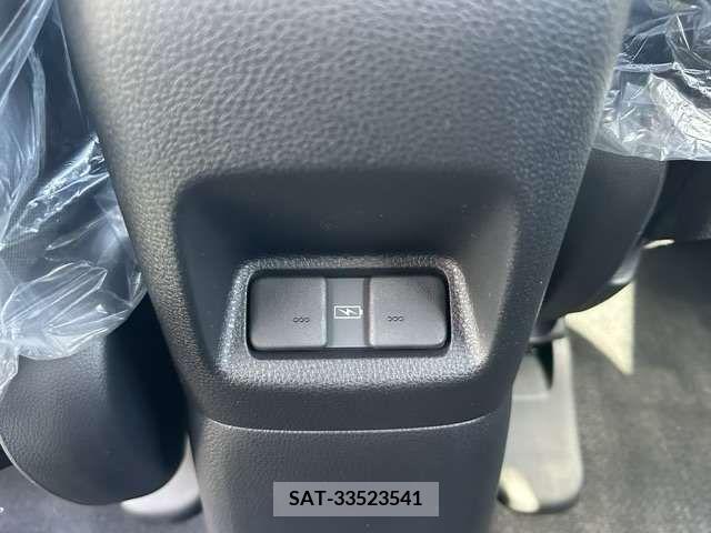 Honda FIT 2024-01 223126-9