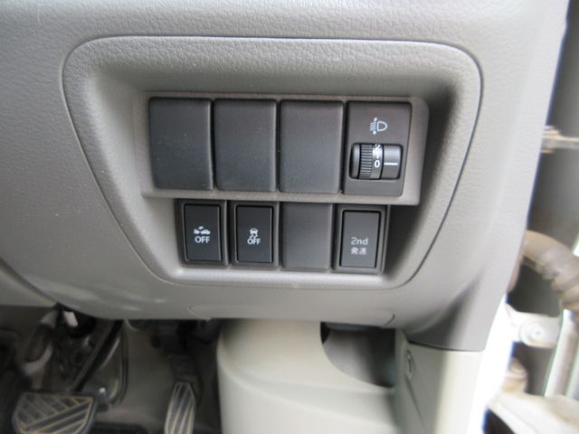 Suzuki EVERY 2017-08 12328-24