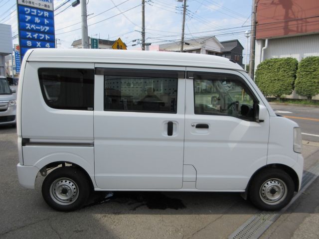 Suzuki EVERY 2017-08 12328-7
