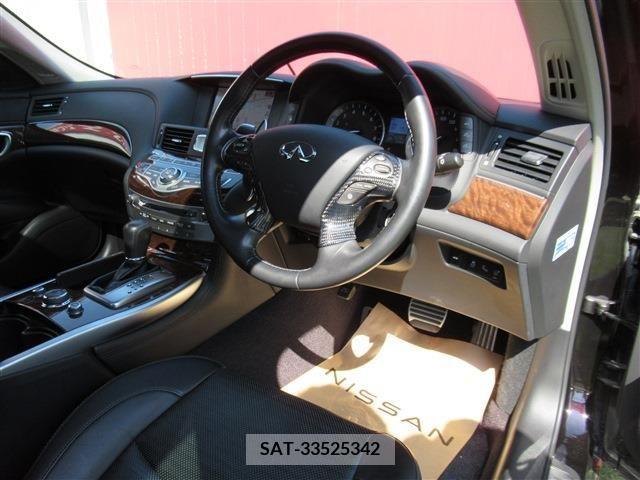 Nissan FUGA 2019-06 334246-27