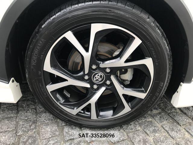 Toyota C-HR 2018-07 323043-7