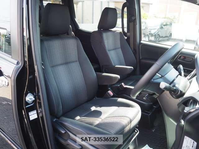 Toyota VOXY 2018-05 321569-11
