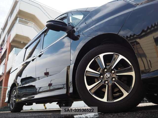 Toyota VOXY 2018-05 321569-10