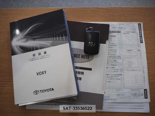 Toyota VOXY 2018-05 321569-18