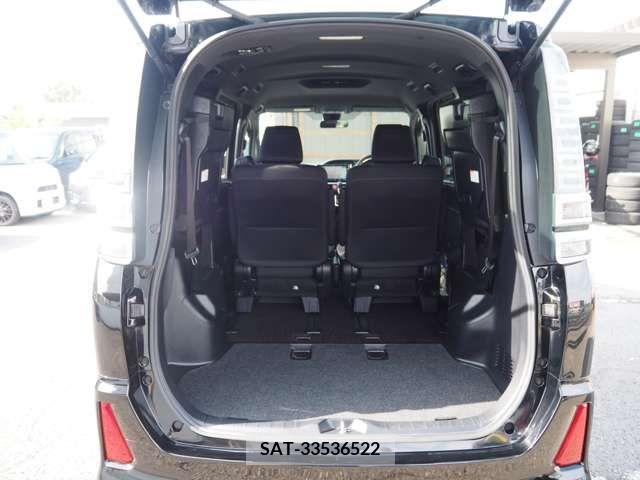 Toyota VOXY 2018-05 321569-15