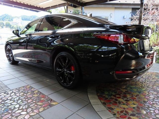 Lexus ES 2023-08 12218-8
