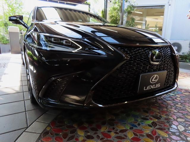 Lexus ES 2023-08 12218-0