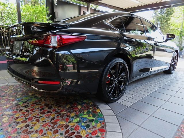 Lexus ES 2023-08 12218-11