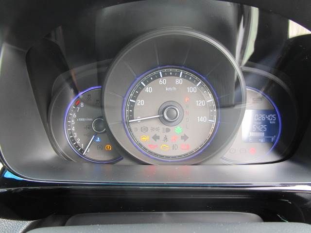 Honda N-WGN 2019-04 5556-8