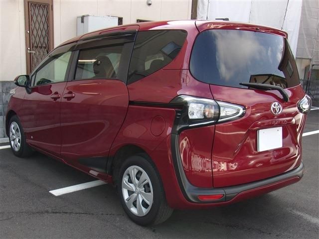 Toyota SIENTA 2021-10 193081-4