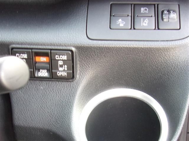 Toyota SIENTA 2021-10 193081-18