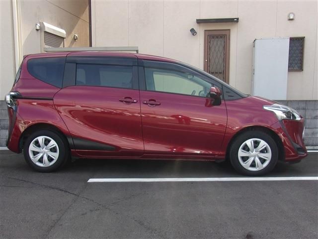 Toyota SIENTA 2021-10 193081-7