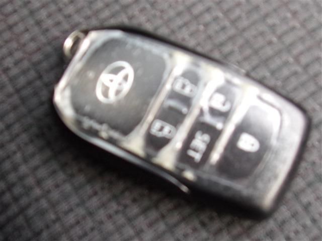 Toyota SIENTA 2021-10 193081-28