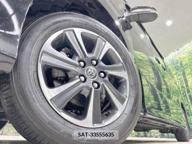 Toyota VOXY 2017-07 224429-14