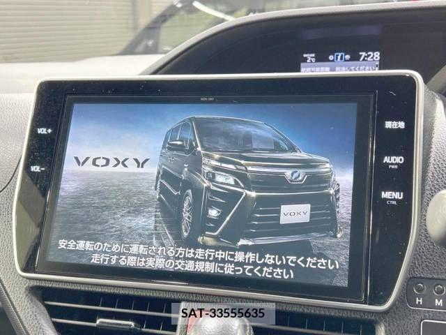 Toyota VOXY 2017-07 224429-2