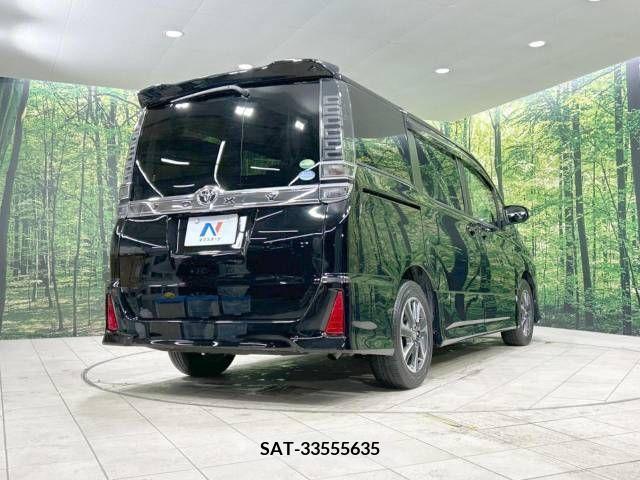 Toyota VOXY 2017-07 224429-18