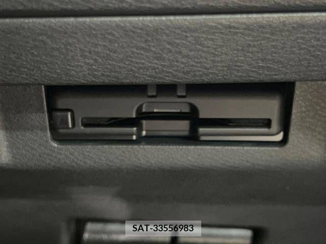 Nissan KICKS 2021-11 274053-7