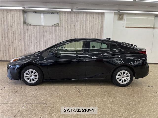 Toyota PRIUS 2019-11 283084-7