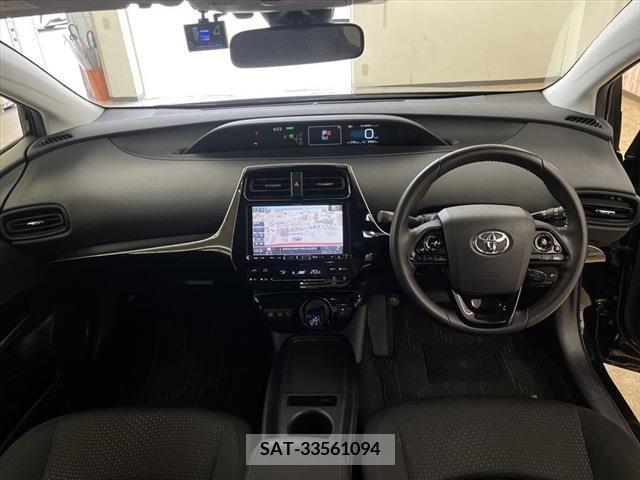 Toyota PRIUS 2019-11 283084-18