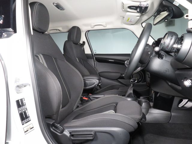 Bmw MINI 2019-03 29268-2