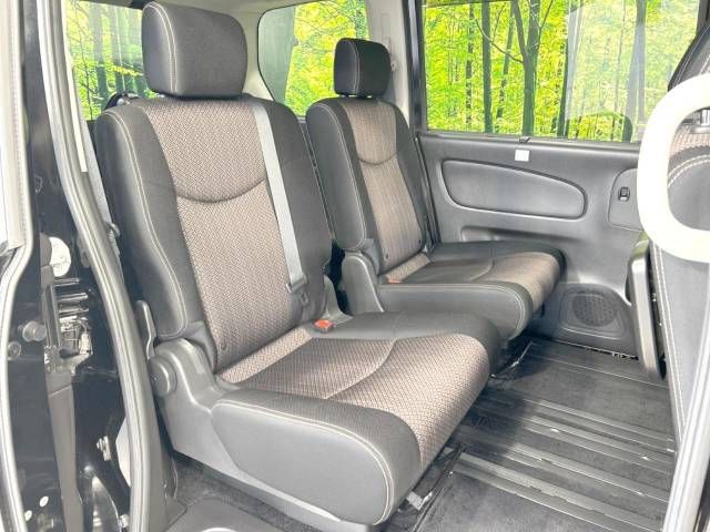 Nissan SERENA 2015-02 180788-9