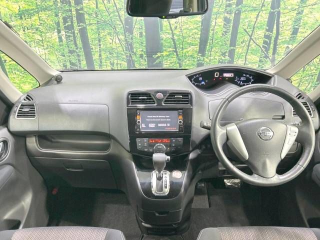 Nissan SERENA 2015-02 180788-1