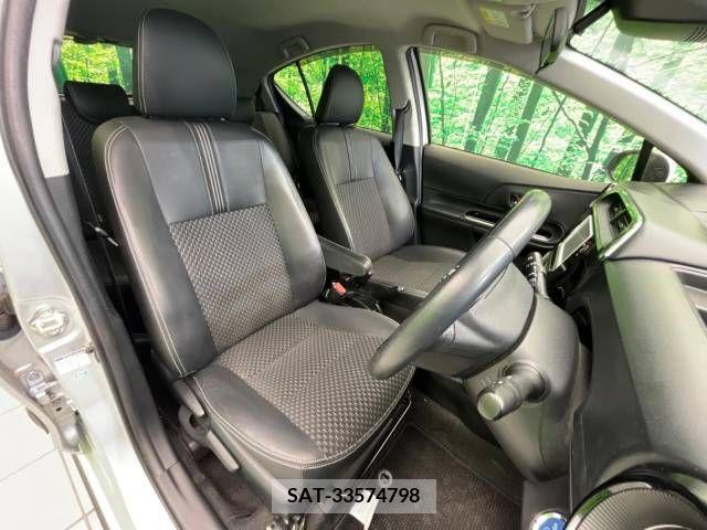 Toyota AQUA 2018-02 291839-8
