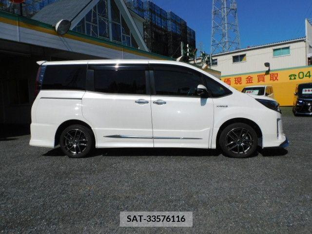 Toyota NOAH HYBRID 2018-11 201908-16