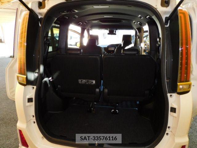 Toyota NOAH HYBRID 2018-11 201908-3