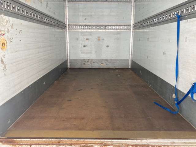 Isuzu ELF TRUCK 2014-06 9733-5