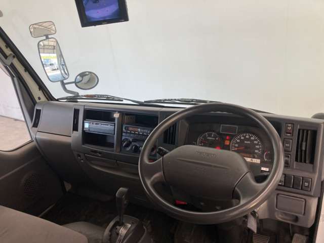 Isuzu ELF TRUCK 2014-06 9733-18