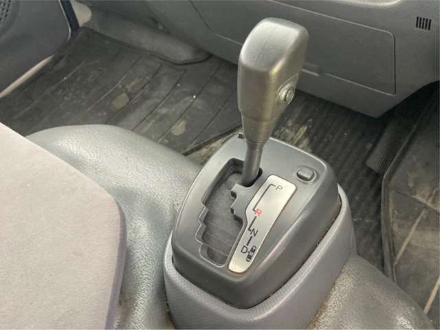 Isuzu ELF TRUCK 2014-06 9733-11