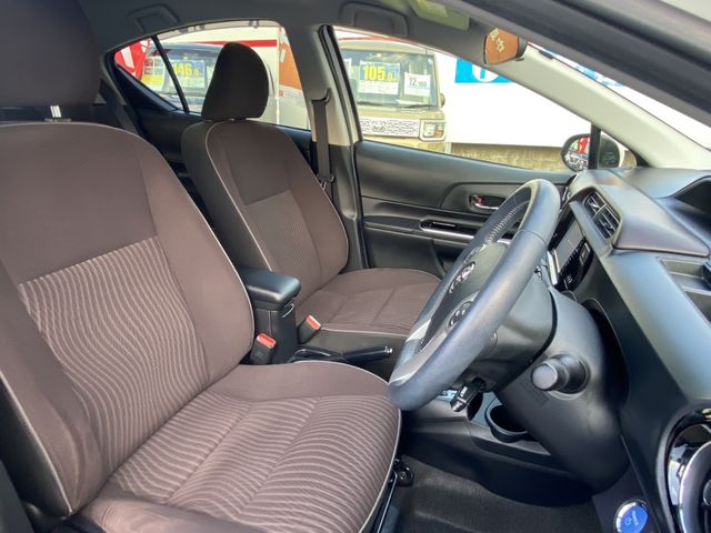 Toyota AQUA 2017-03 185763-12