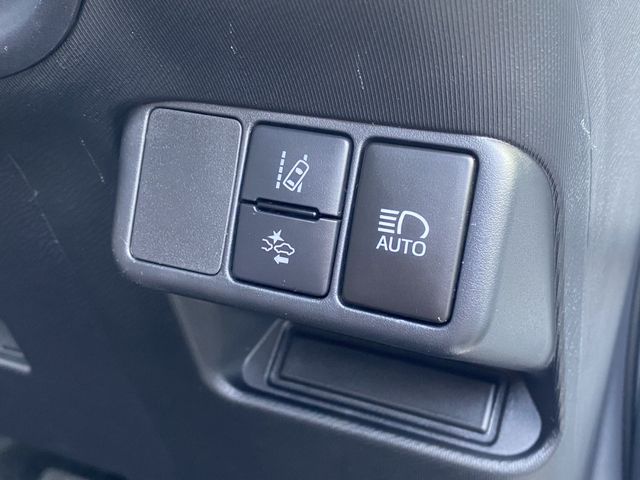 Toyota AQUA 2017-03 185763-11