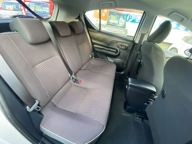 Toyota AQUA 2017-03 185763-13