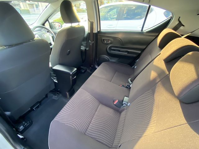 Toyota AQUA 2017-03 185763-23