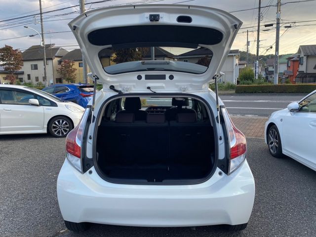 Toyota AQUA 2017-03 185763-15