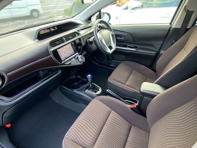 Toyota AQUA 2017-03 185763-25