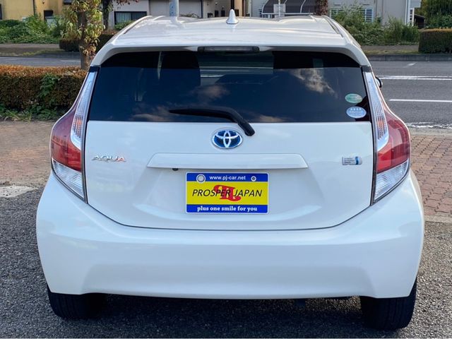 Toyota AQUA 2017-03 185763-27