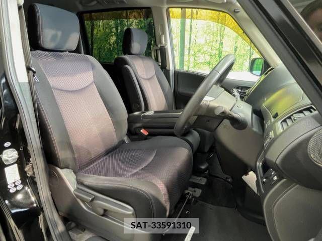 Nissan SERENA 2011-03 284290-8