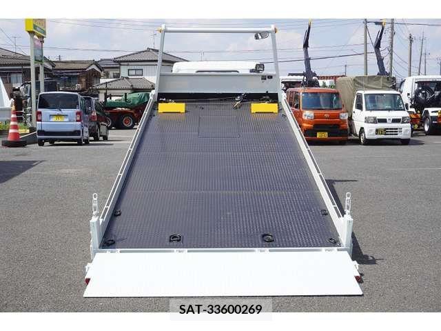Mitsubishi CANTER 2024-03 411896-16
