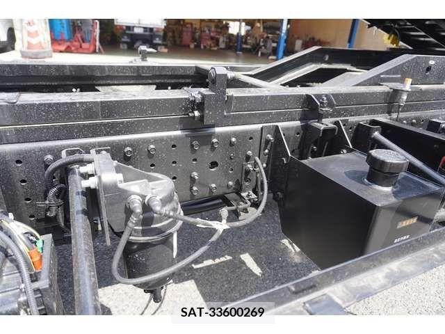 Mitsubishi CANTER 2024-03 411896-12