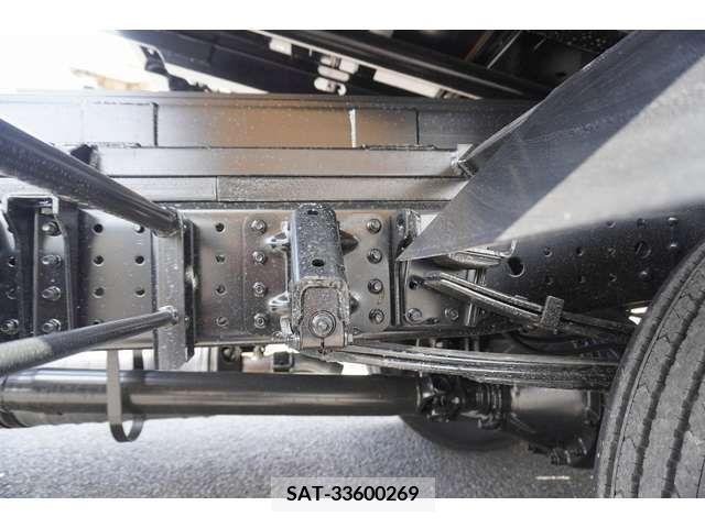 Mitsubishi CANTER 2024-03 411896-11