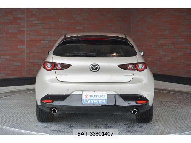 Mazda MAZDA3 2022-06 336530-2