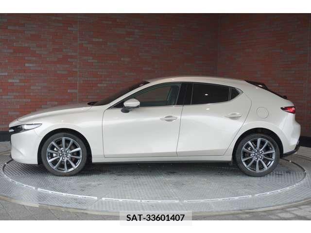 Mazda MAZDA3 2022-06 336530-1