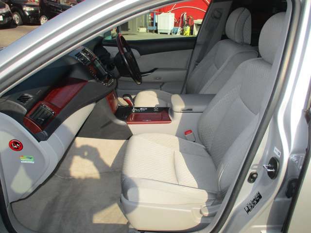 Toyota CROWN SEDAN 2009-12 12631-11