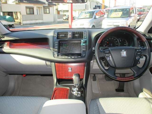 Toyota CROWN SEDAN 2009-12 12631-1