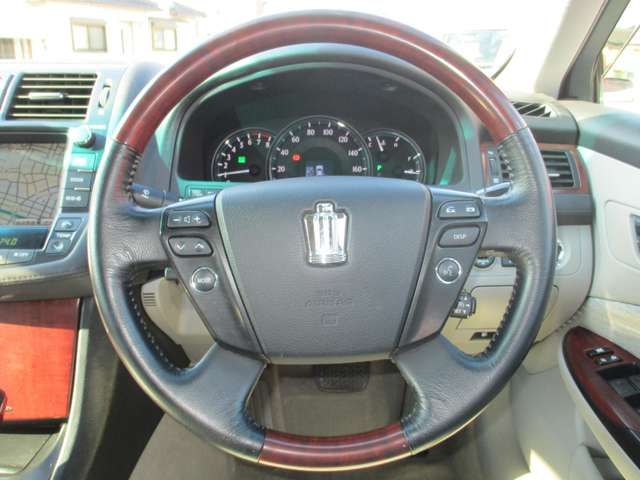 Toyota CROWN SEDAN 2009-12 12631-17