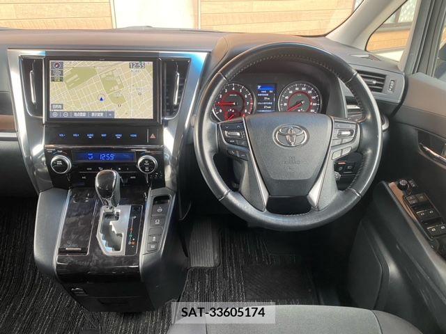 Toyota VELLFIRE 2019-04 217821-1